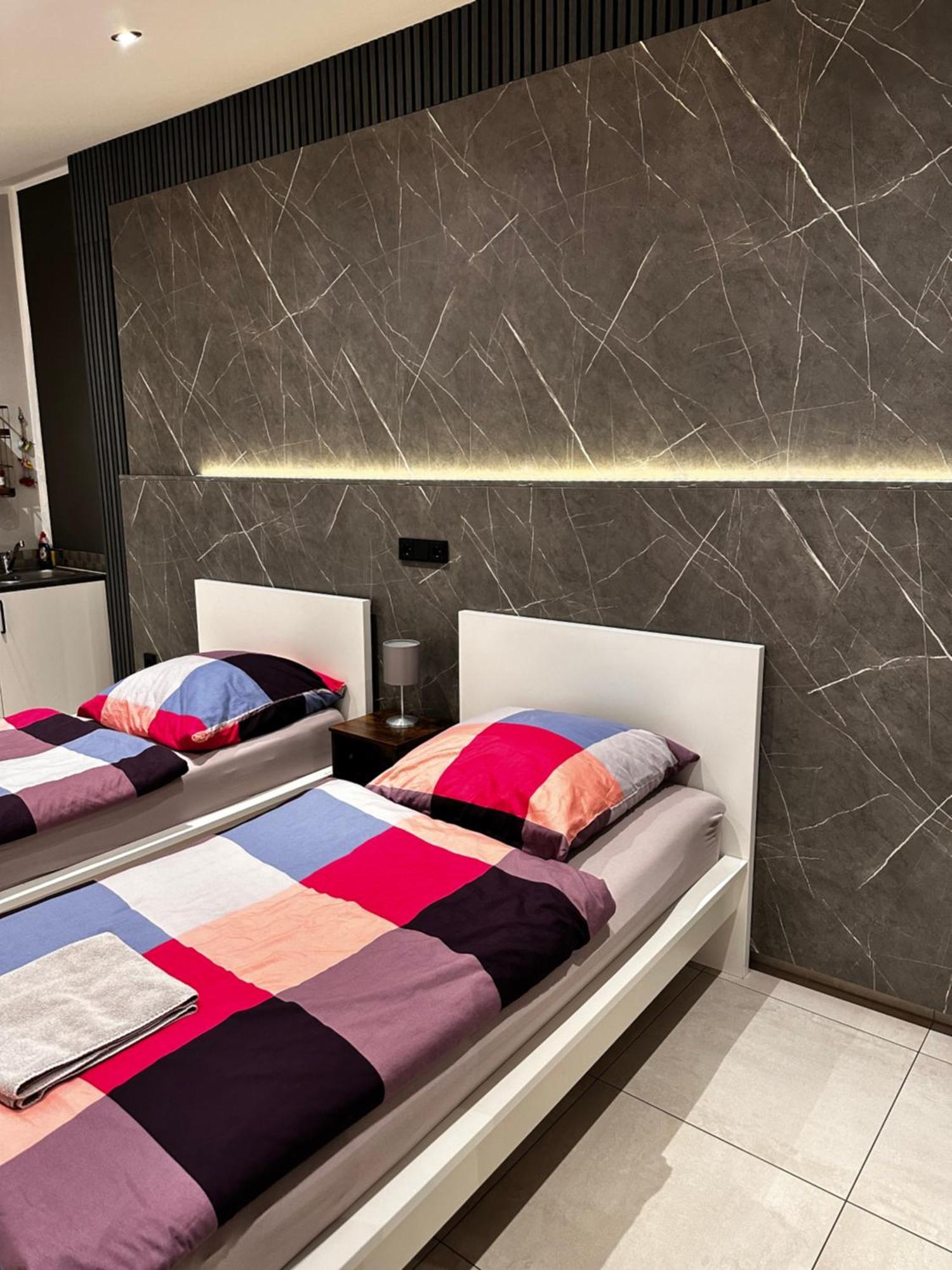 Cologne, Airport, Apartment *
