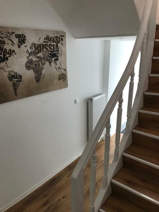 Cologne, Airport, Apartment