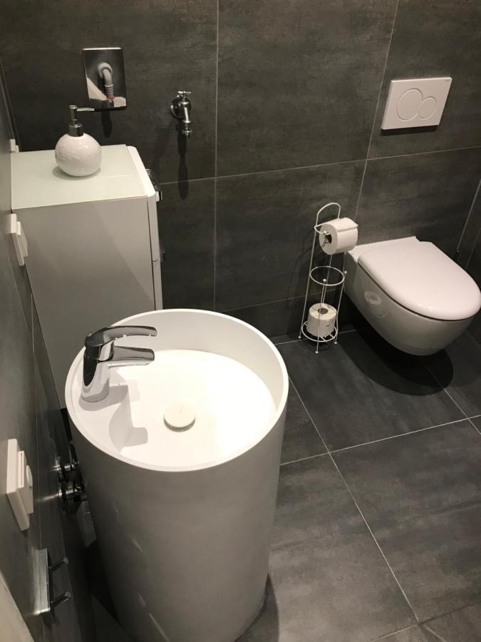 Cologne, Airport, Apartment *